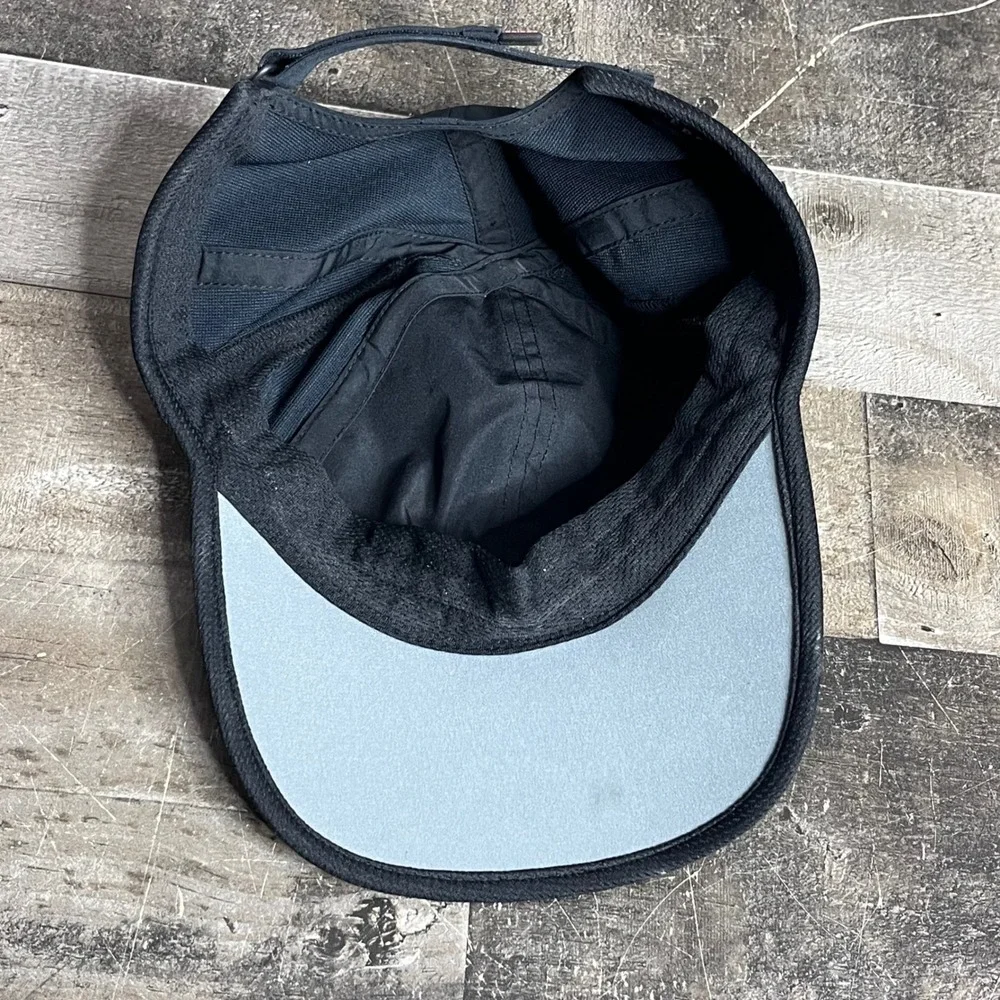 Adidas Aeroready Running Hat Black Pink Gradient Logo Adjustable Mesh Cap